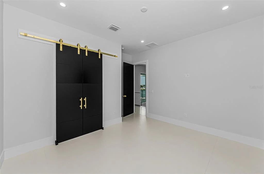 Photo of 43 DOLPHIN DRIVE