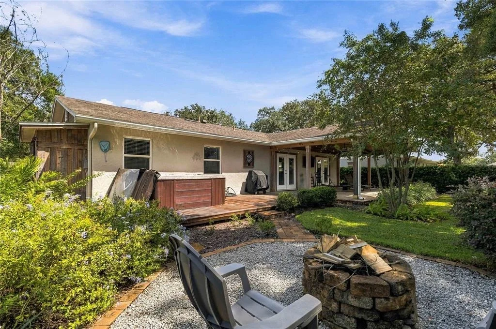 Photo of 1044 FOREST CIRCLE