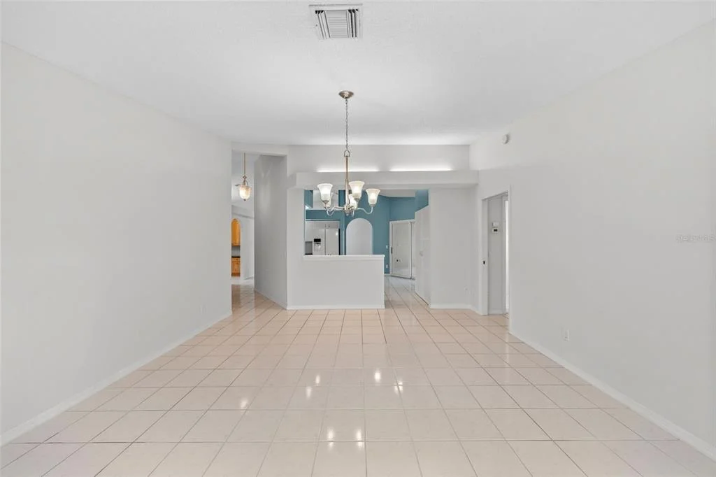 Photo of 555 PARK ESTATES SQUARE