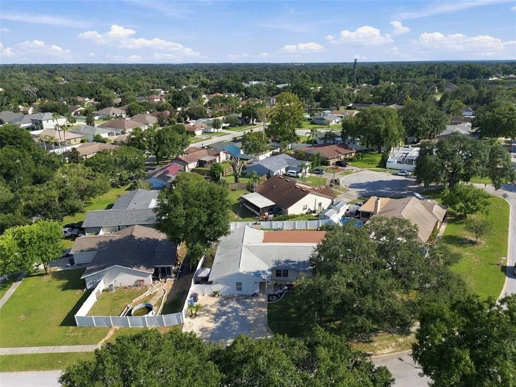 Photo of 1325 OAKCREST DRIVE