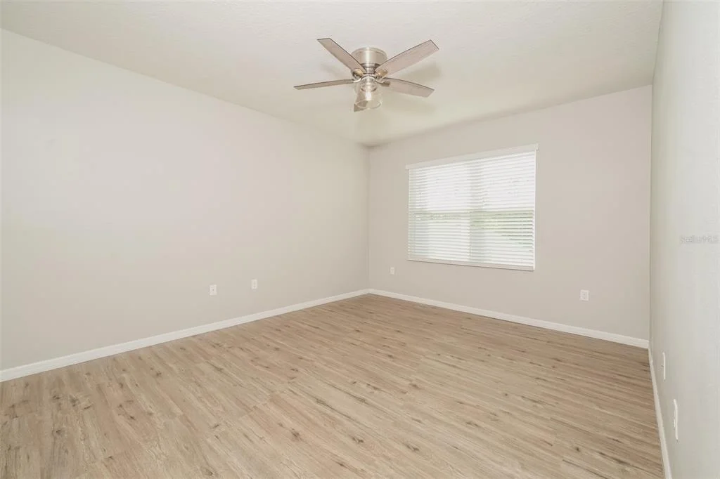 Photo of 345 SUMMERSHORE DRIVE