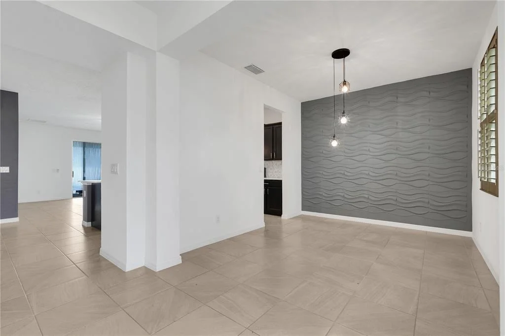 Photo of 935 BENJAMIN TRAIL
