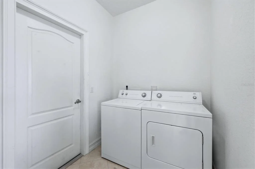 Photo of 15124 LEIPZIG CIRCLE