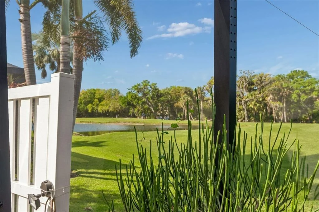 Photo of 566 PLANTERS MANOR WAY