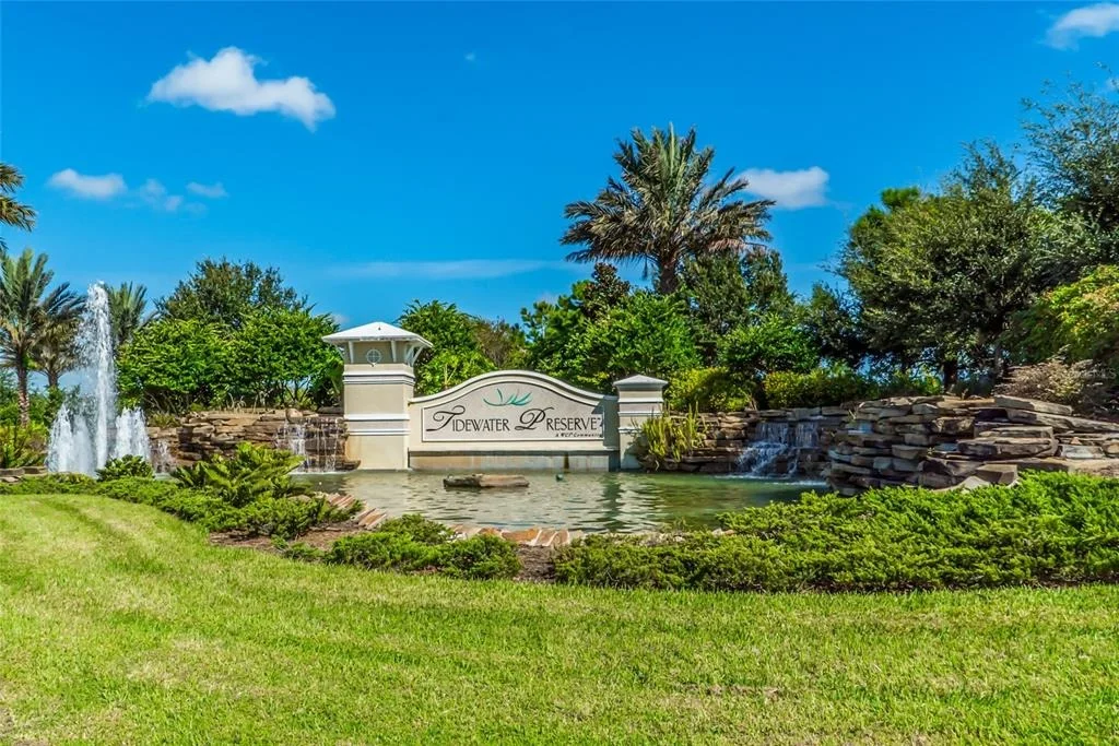 Photo of 921 RIVERSCAPE STREET