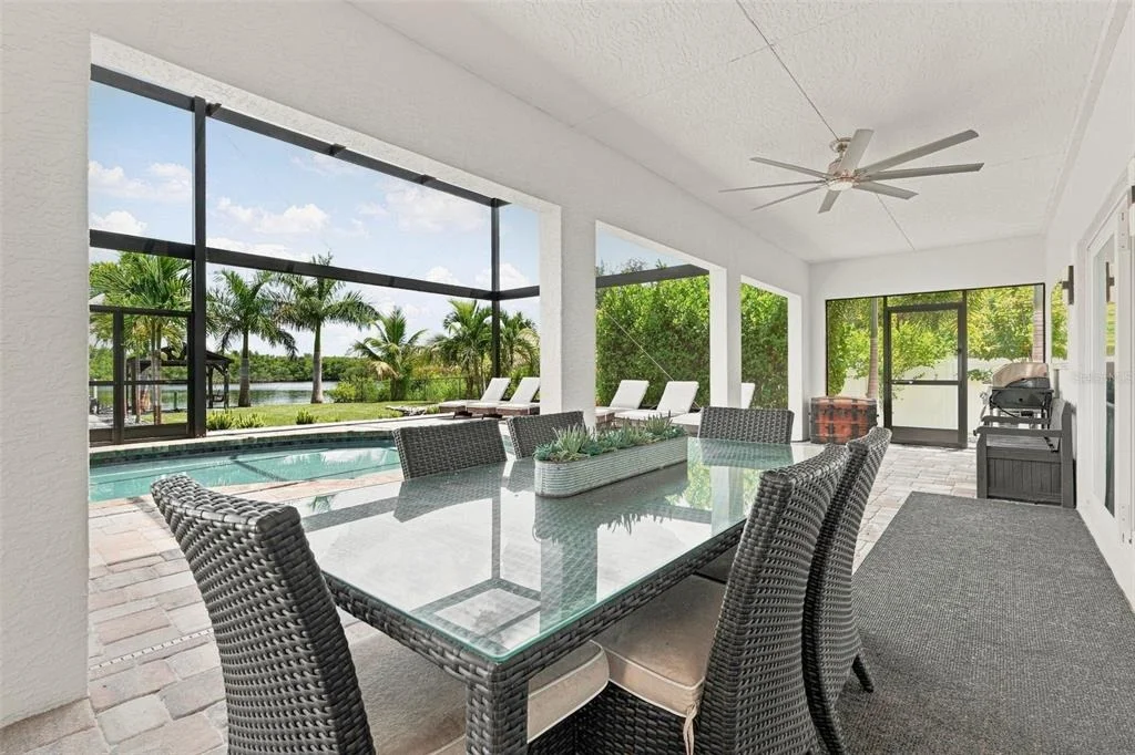 Photo of 2424 HARBOUR DRIVE