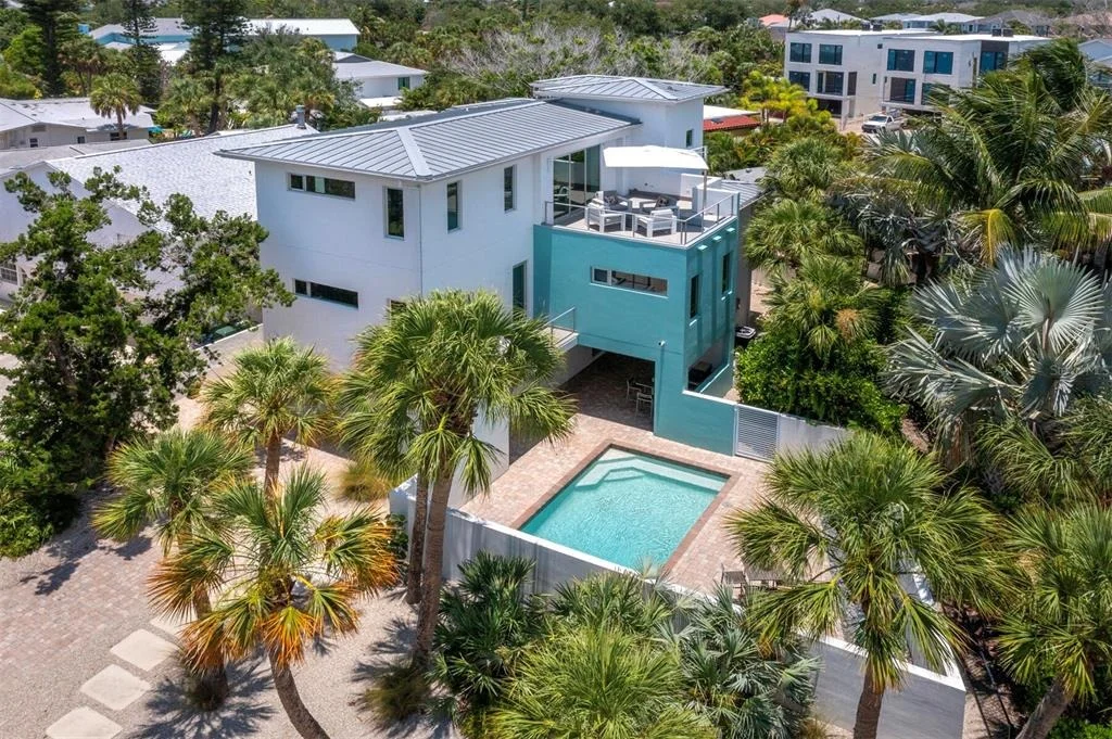Photo of 471 ISLAND CIRCLE