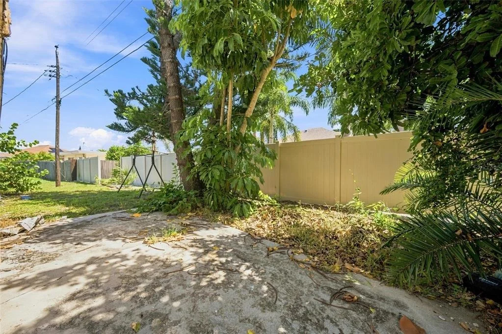 Photo of 352 LAKE ROAD