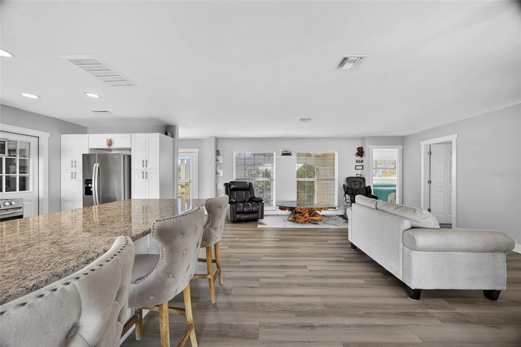 Photo of 523 VIA CINTIA