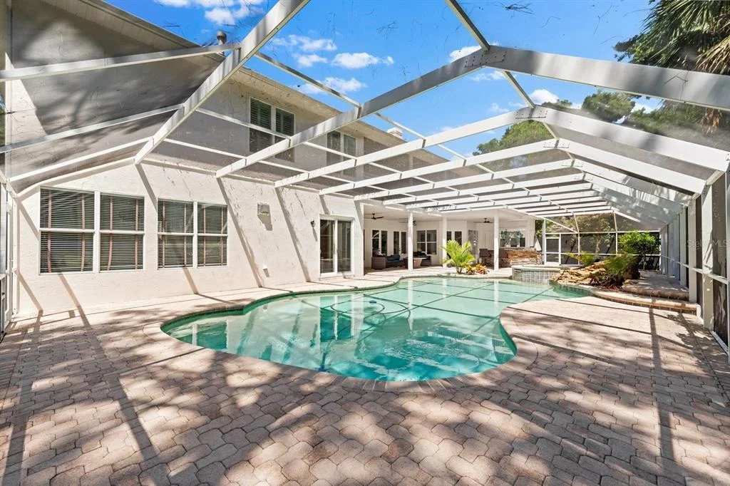 Photo of 6413 MACLAURIN DRIVE