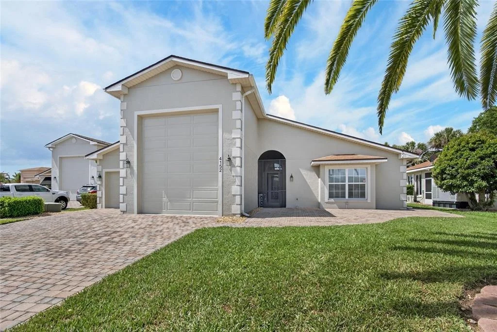 Photo of 4152 DUNMORE DRIVE