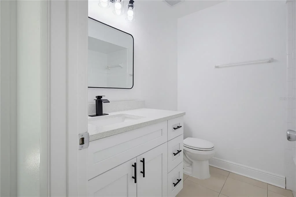 Photo of 1060 DEES DRIVE
