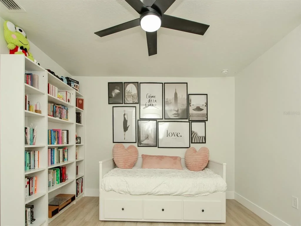 Photo of 7561 LAKE ANDREA CIRCLE