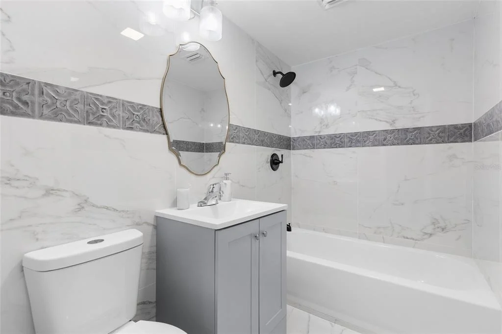 Photo of 1375 LAKE DRIVE