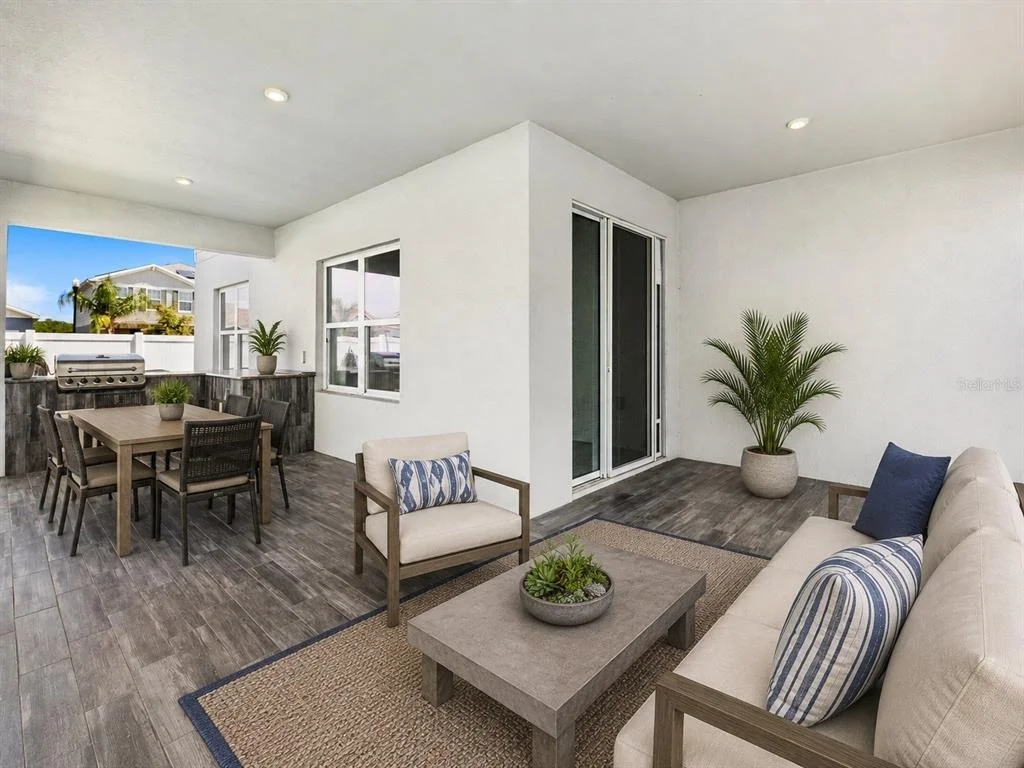 Photo of 100 LAVENNA AVENUE