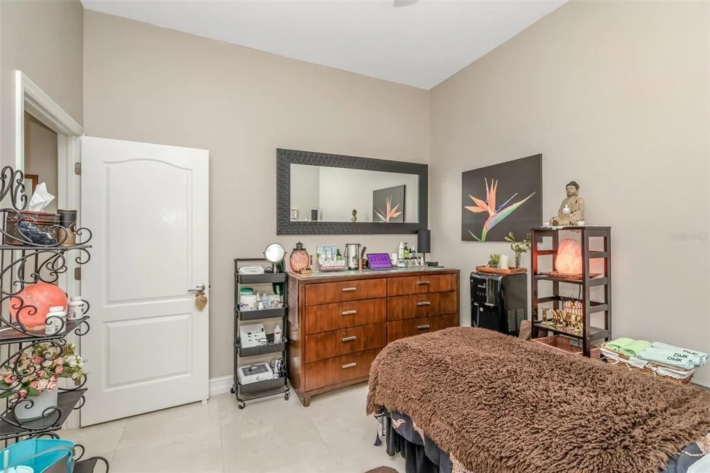 Photo of 21812 CARSON DRIVE