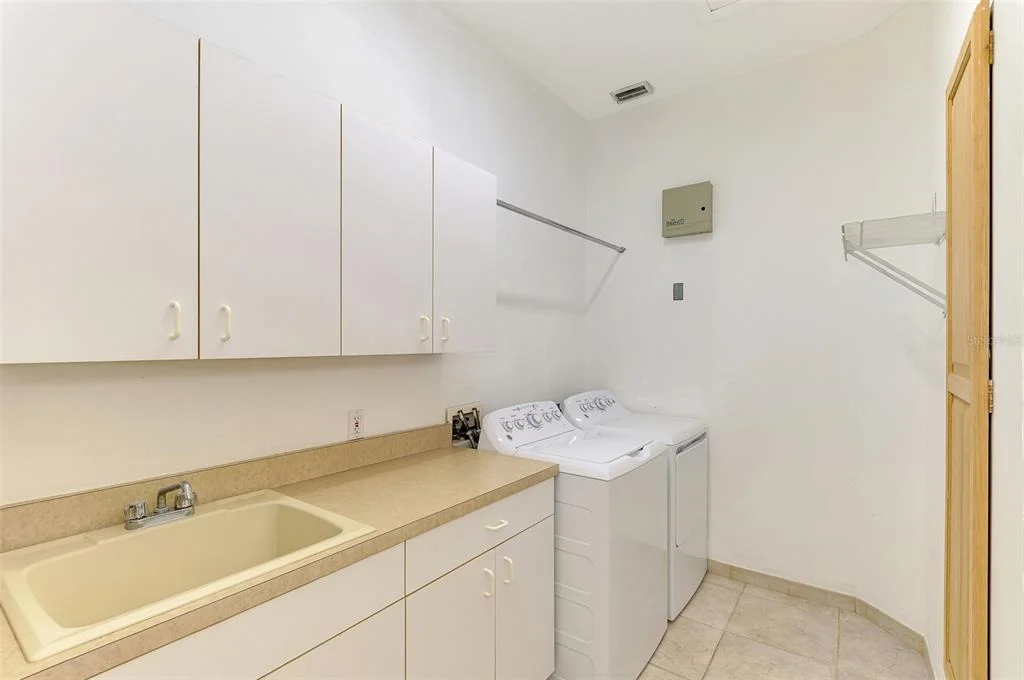 Photo of 4708 SWEETMEADOW CIRCLE