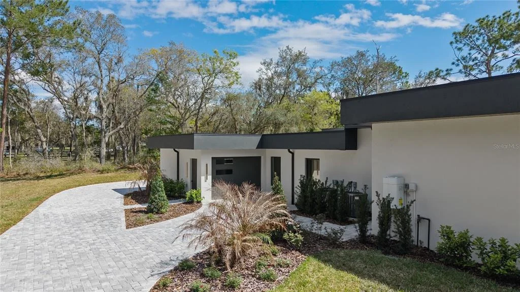 Photo of 1447 BIRD ROAD