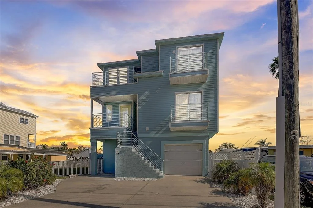 Photo of 6511 CLARK STREET