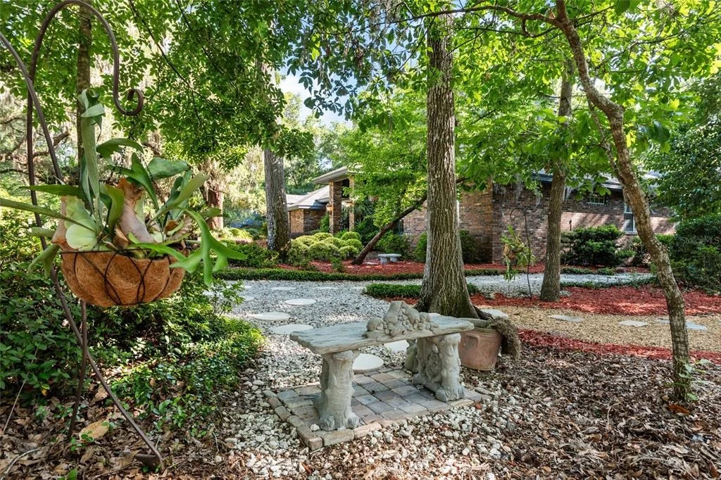 Photo of 2512 NW 58TH BOULEVARD