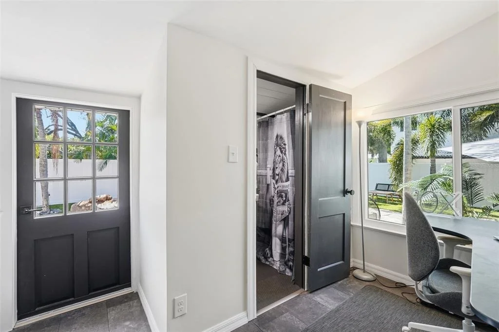 Photo of 517 AVERY AVENUE