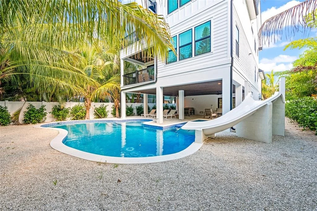 Photo of 211 GRANT DRIVE