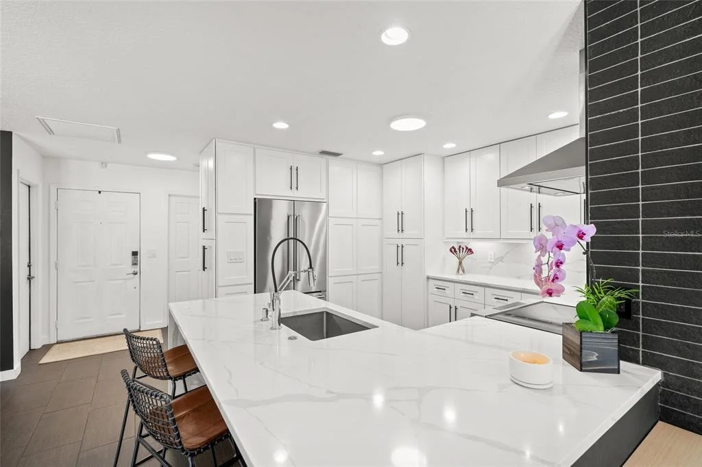 Photo of 319 BEARDED OAKS CIRCLE