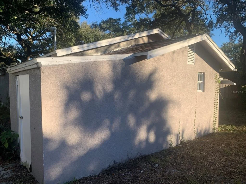 Photo of 1880 SYLVAN DRIVE