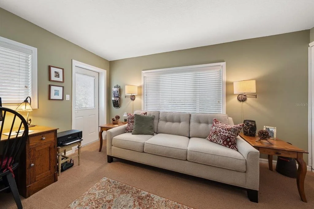 Photo of 1718 MEREDITH LANE
