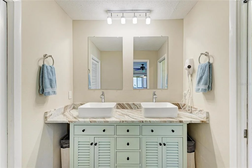 Photo of 1184 KENISCO ROAD