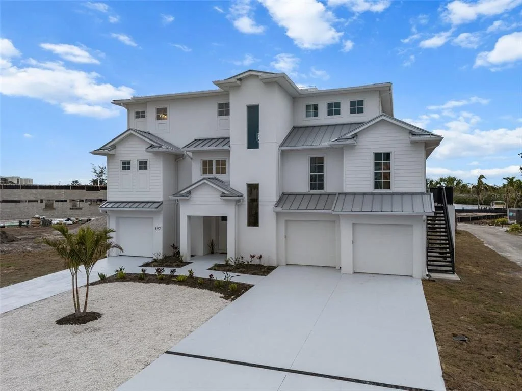 Photo of 597 BUTTONWOOD DRIVE