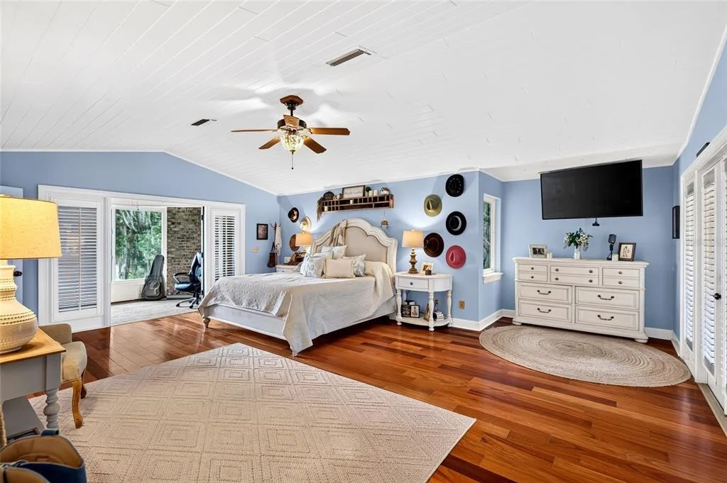 Photo of 9945 REDS LANE