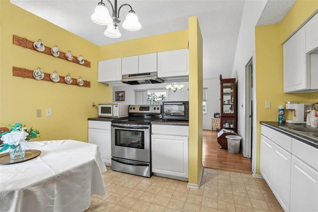 Photo of 3280 AMBASSADOR AVENUE