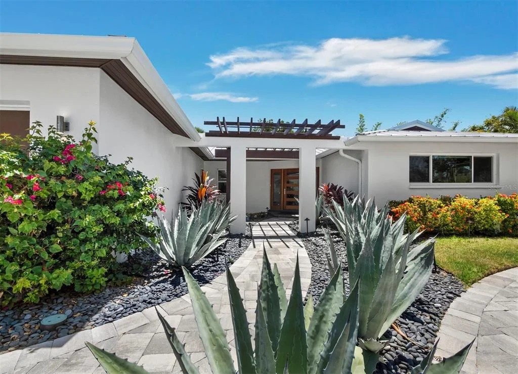 Photo of 622 TROPICAL CIRCLE