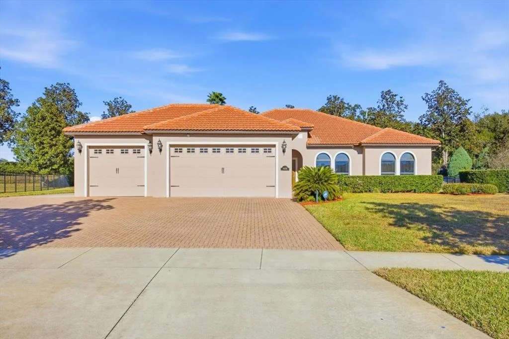 Photo of 10220 YONAOMI CIRCLE