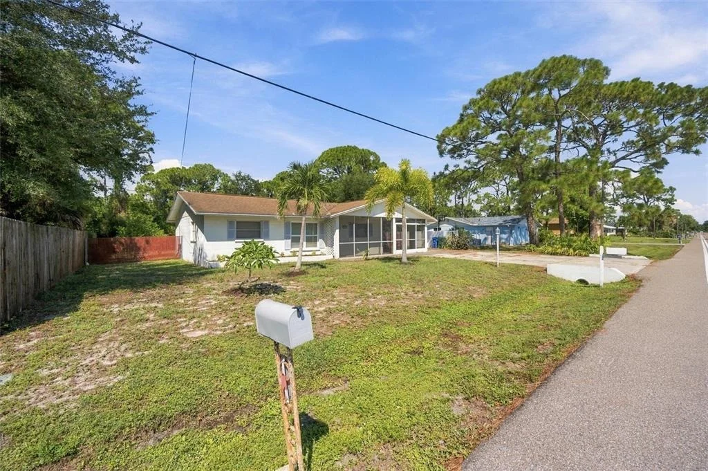 Photo of 3036 SHAMROCK DRIVE