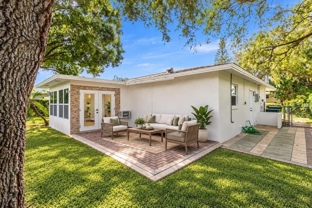 Photo of 2040 FOREST DRIVE