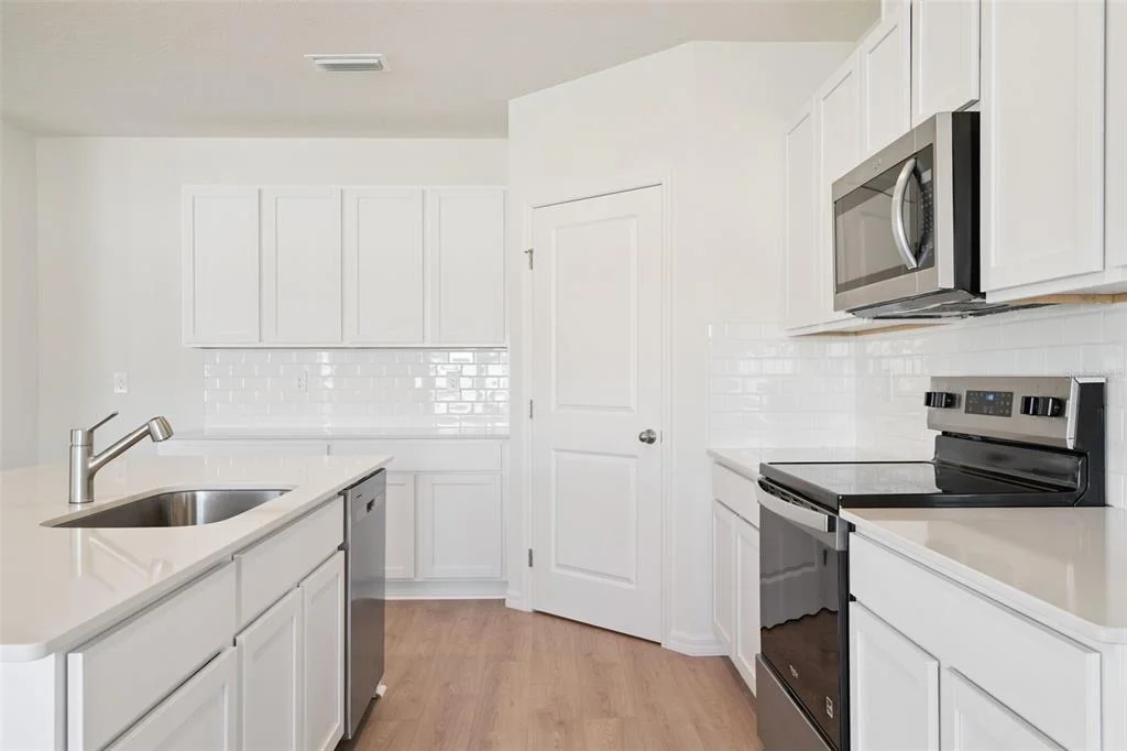Photo of 2825 ELIO HAMMOCK DRIVE
