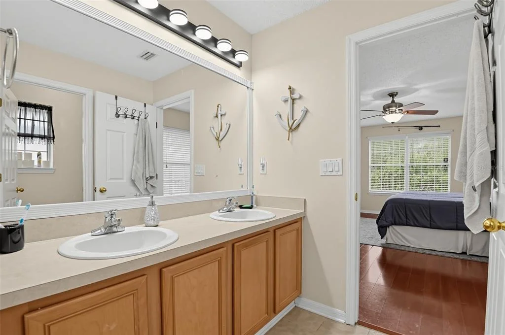 Photo of 43 KARAS TRAIL