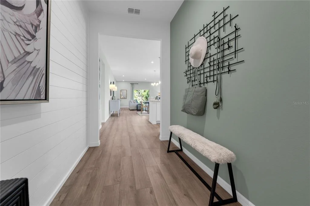 Photo of 842 PEBBLE CREST LANE