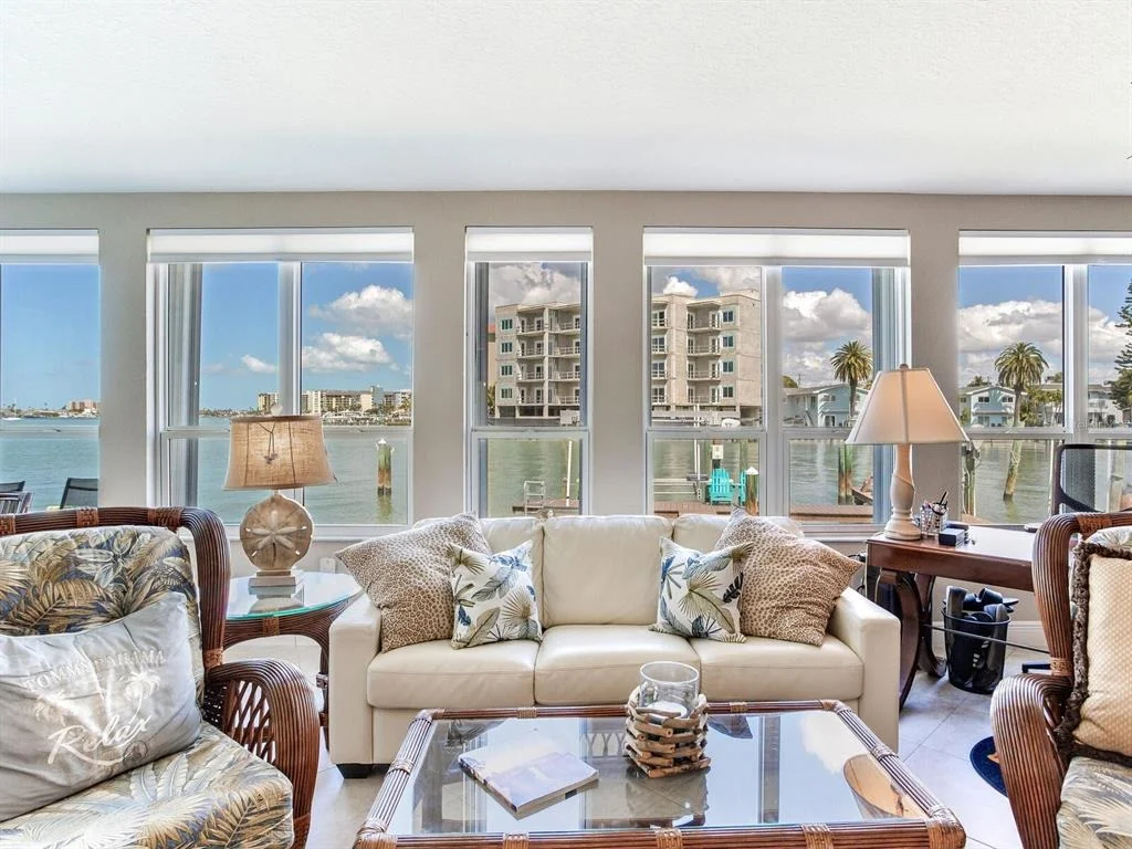 Photo of Unit B at 210 DOLPHIN POINT