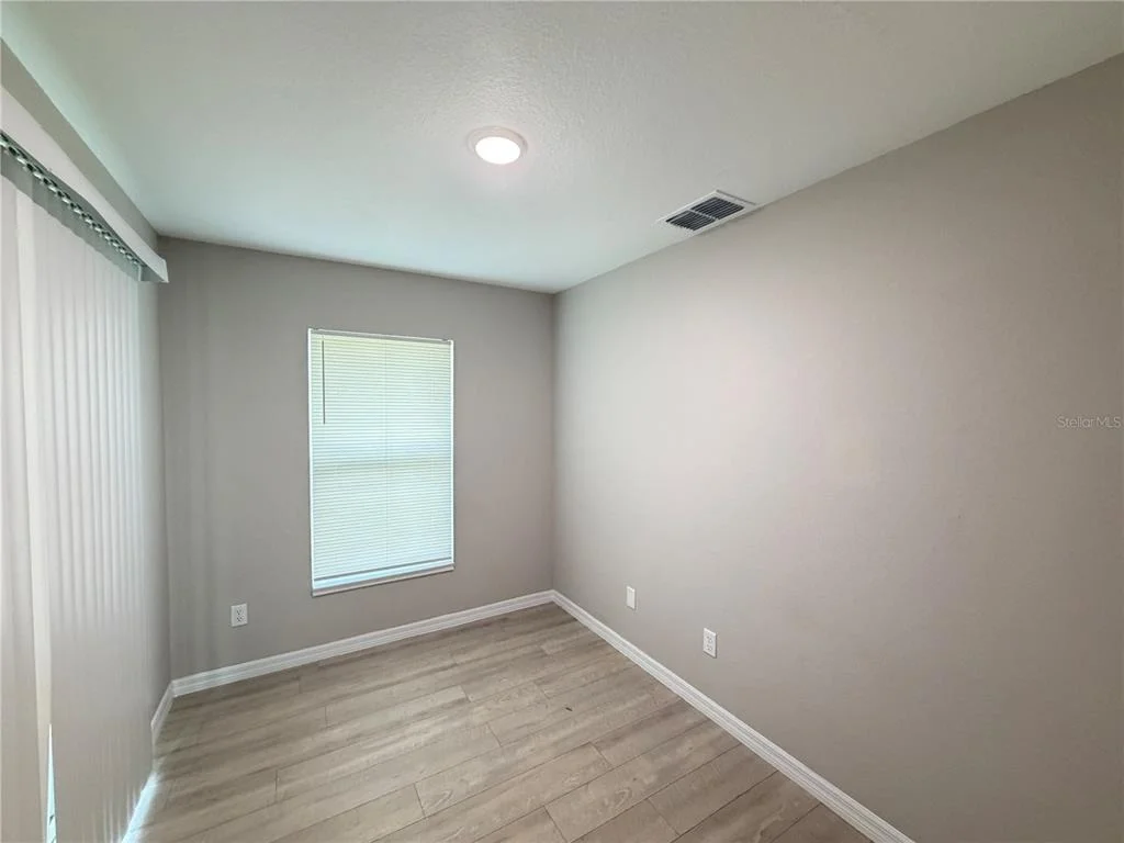 Photo of 214 LOCUST LANE