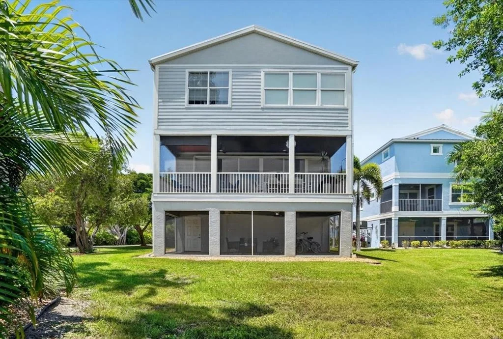 Photo of 6330 LAGUNA DRIVE