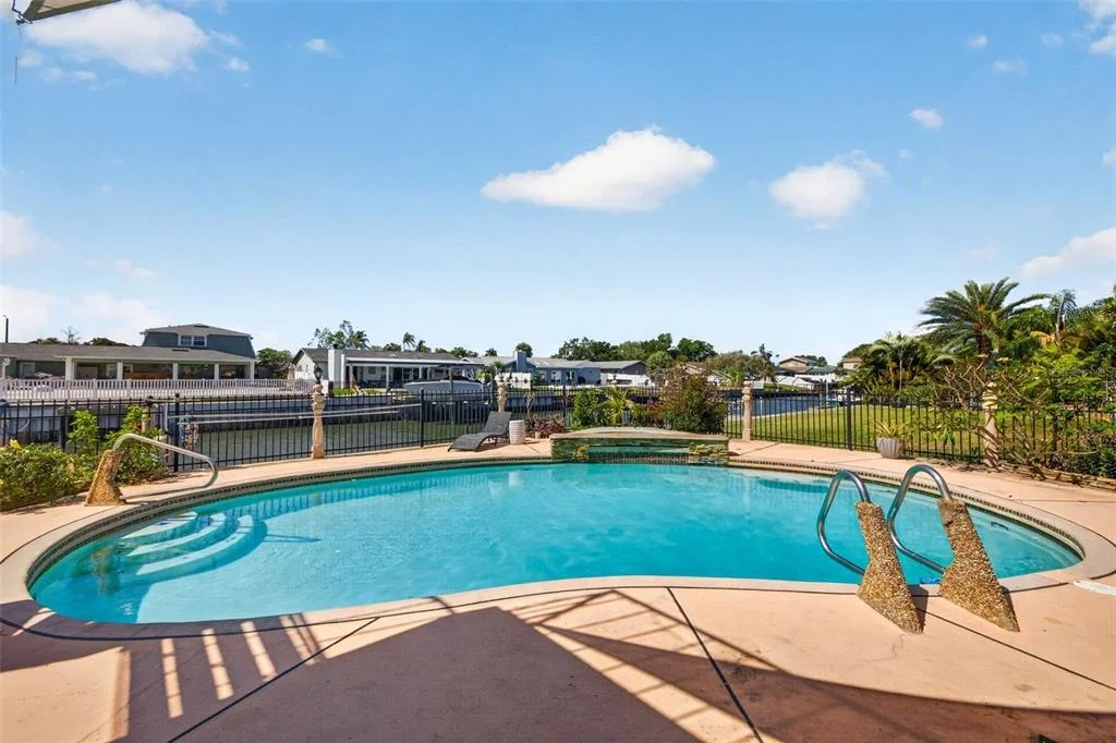 Photo of 8450 FLAGSTONE DRIVE