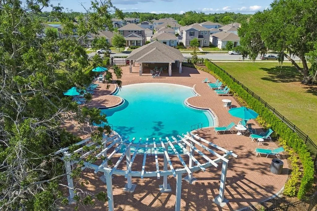 Photo of 1101 LONE PALM WAY
