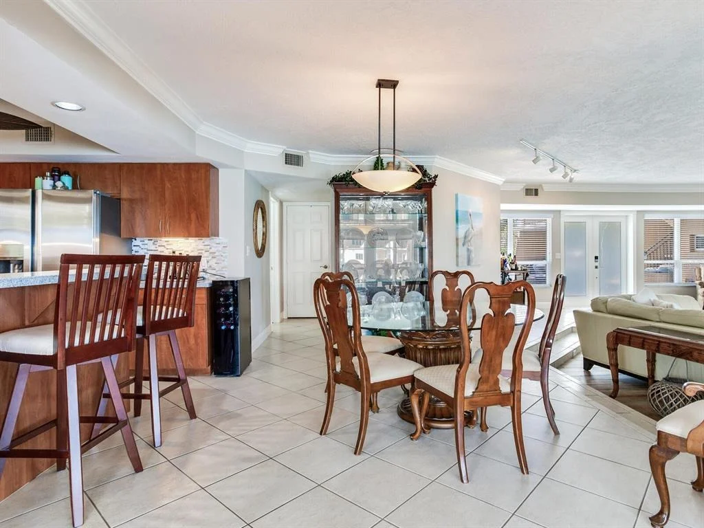 Photo of Unit B at 210 DOLPHIN POINT