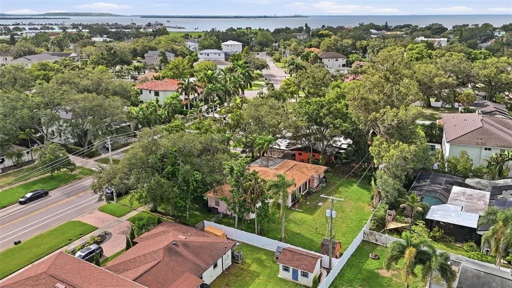 Photo of 500 W DAVIS BOULEVARD