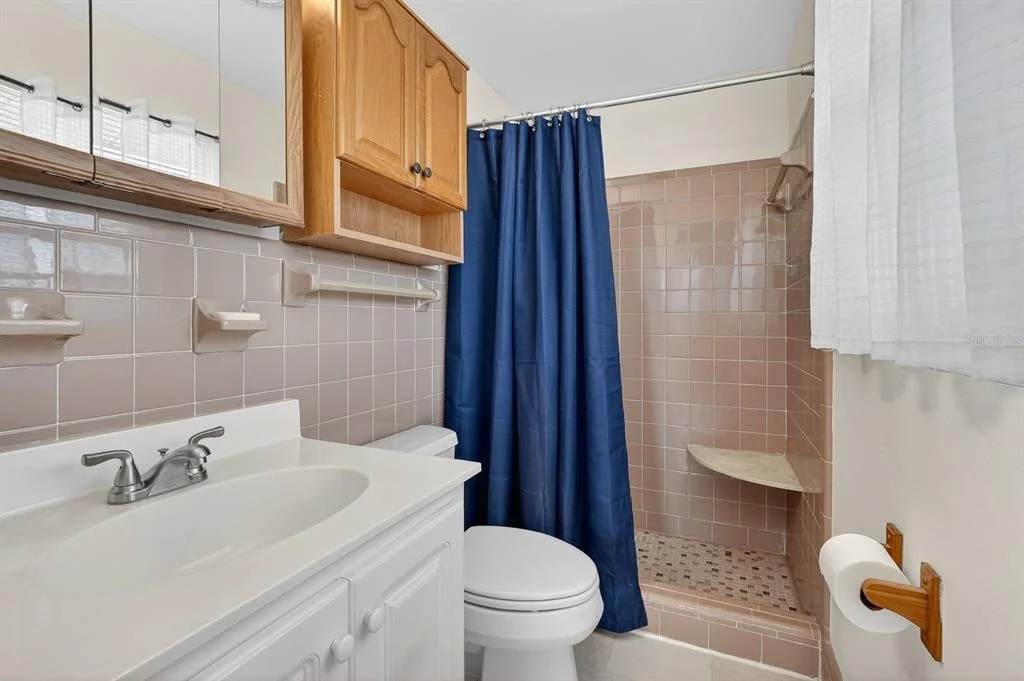 Photo of 1238 SUWANEE ROAD