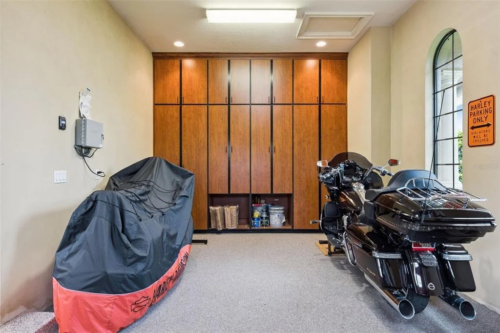 Photo of 25608 GRANDVIEW POINTE