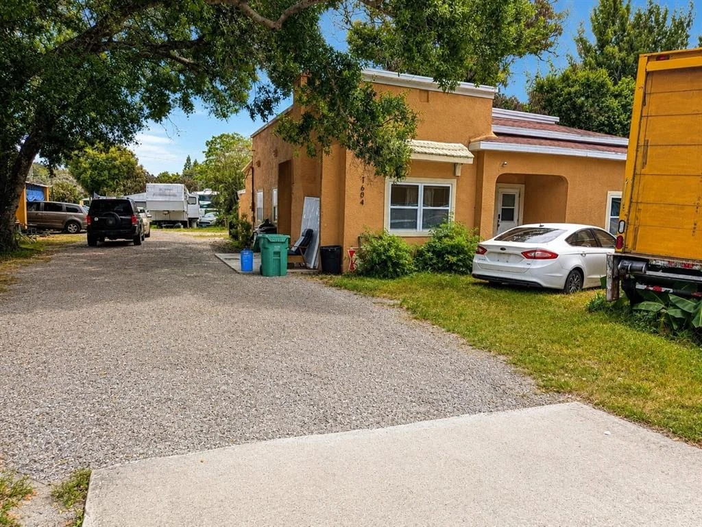 Photo of 1604 ANGLE ROAD